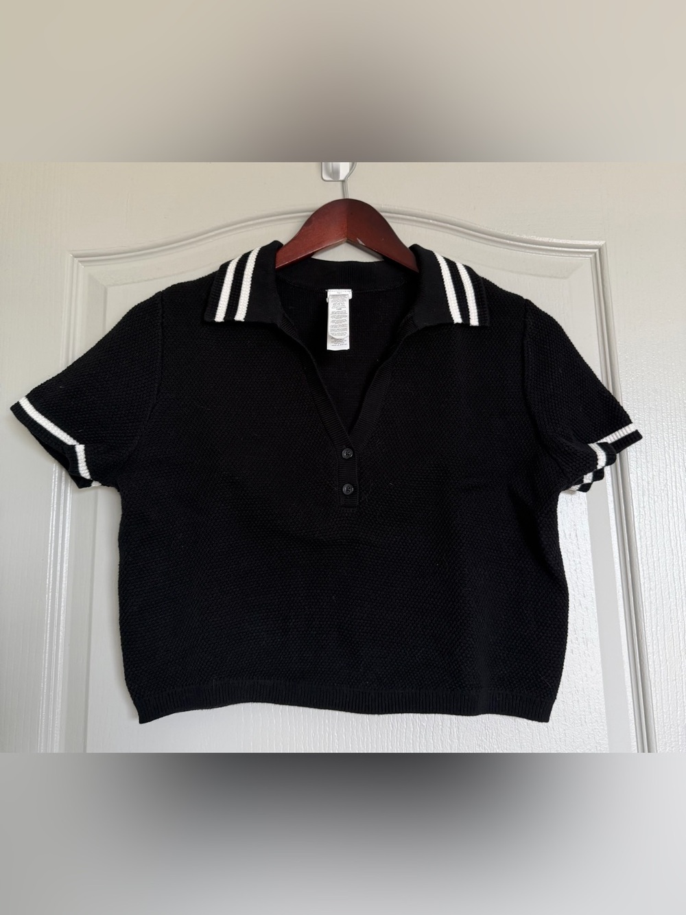 Tennis Club Sweater Knit
Cropped Polo - Black/Ivory